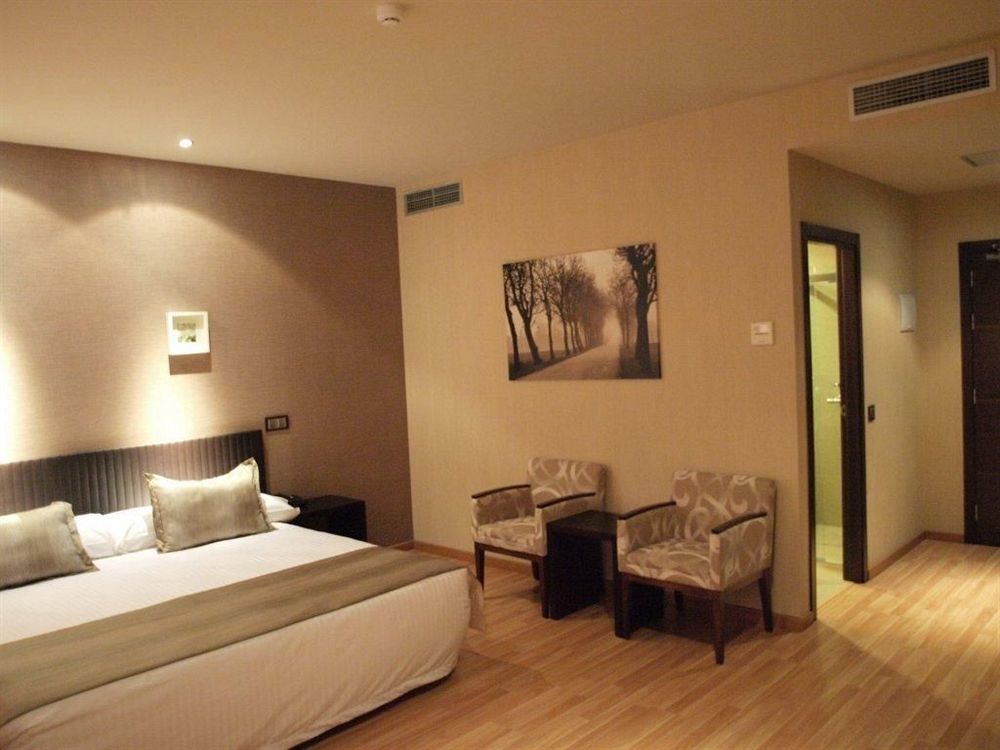 Dinastia Hotel Getafe Exterior photo